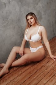 Фотография номер 2 - Арина, 22 года