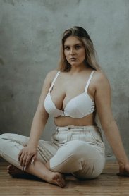 Фотография номер 8 - Арина, 22 года